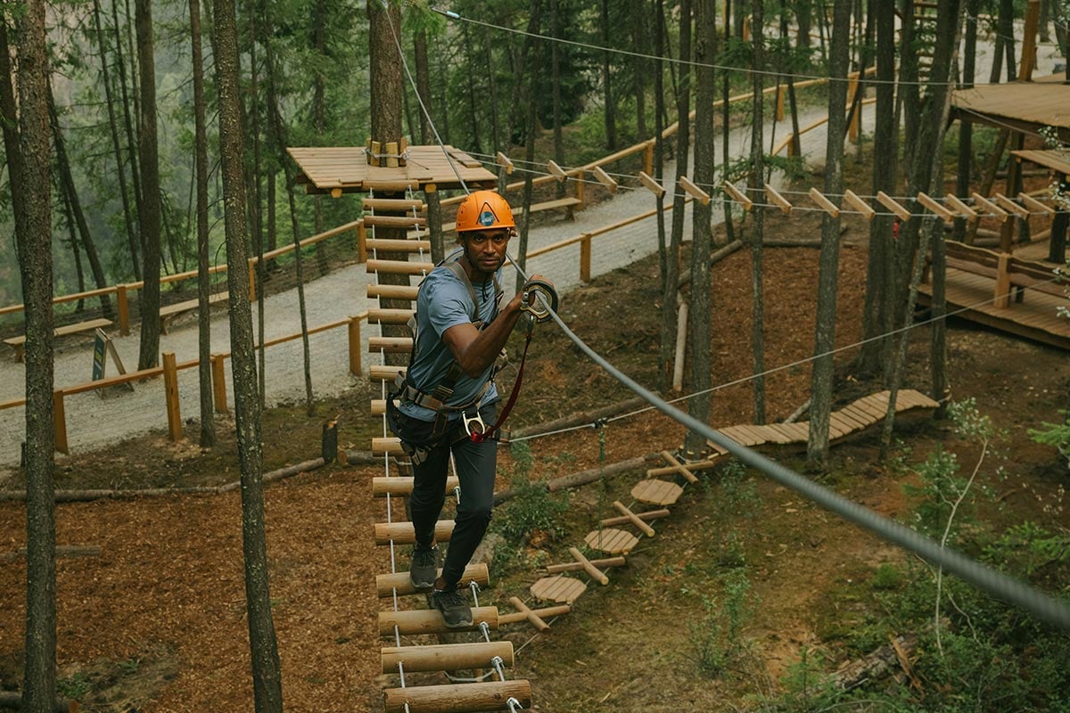 Golden Skybridge: Experience a Unique Thrill Alongside Epic Views