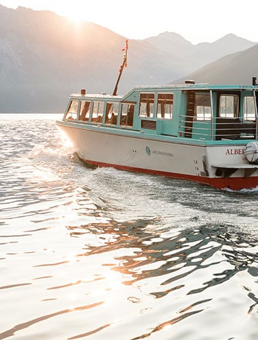 Lake Minnewanka Explorer Cruise