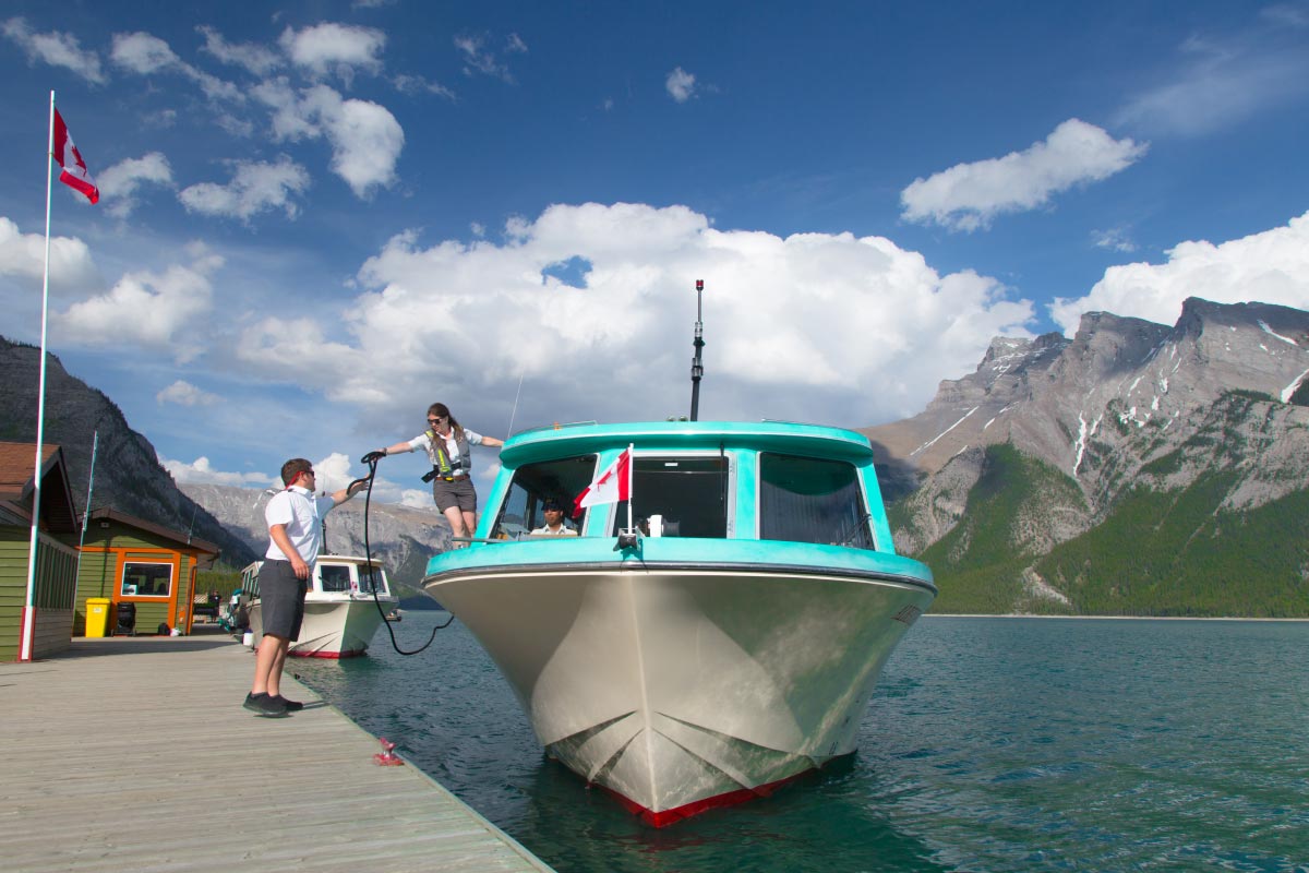 Lake Minnewanka Cruise Banff National Park Sightseeing by Boat