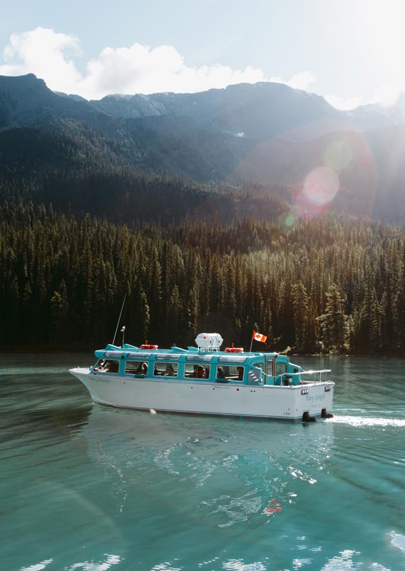 maligne lake boat cruise booking