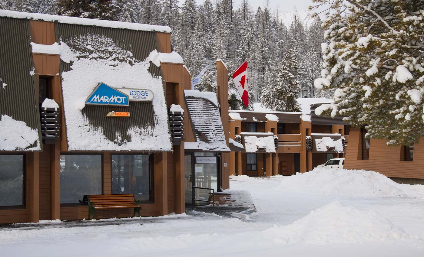 Marmot Lodge Official Page Jasper hotel, pool, hot tubs, kitchen