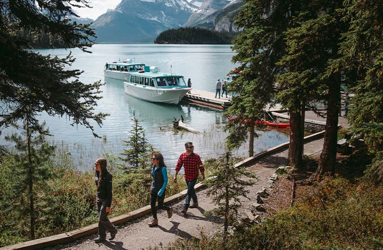 Maligne Lake Cruise Lake Cruise To The World Famous Spirit Island Maligne Lake Cruise Lake Cruise To The World Famous Spirit Island