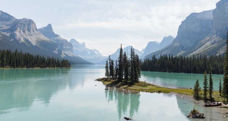 Maligne Lake