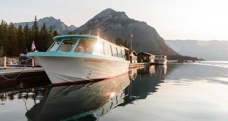 Boat at Lake Minnewanka