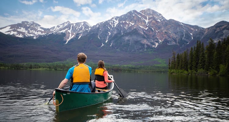Two people canoeing at Pyramid Lake