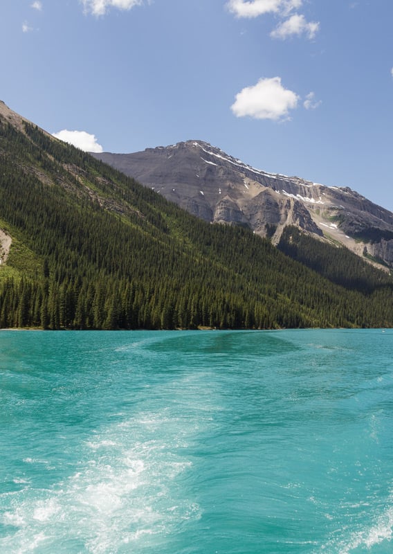 Maligne Lake with mountain view