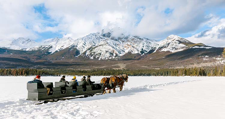Horse-drawn sleigh at Pyramid Lake Lodge in the winter.