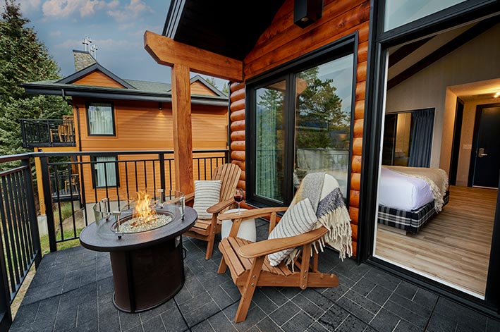 Pyramid Lake Lodge Rooms | Alpine Coziness & Stunning Views of