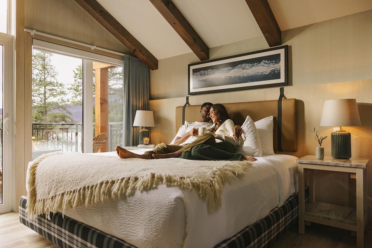 Pyramid Lake Lodge | Lakeside Mountain Getaway on Jasper's Wildest